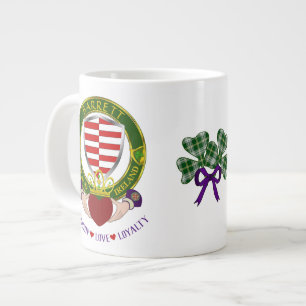 Grande Tasse Barrett Irish Shield avec Claddagh Personnalisé