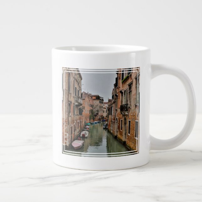 Grande Tasse Bâtiments le long des canaux de Venise (Droite)