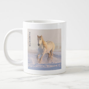 Grande Tasse Beau Cheval Blanc Galloping dans la neige