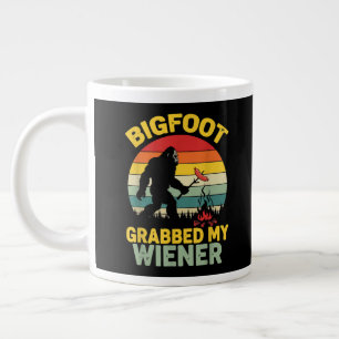 Grande Tasse Big Foot a attrapé mon hot dog drôle Sasquatch