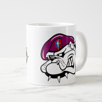 Grande Tasse Bill Poctor