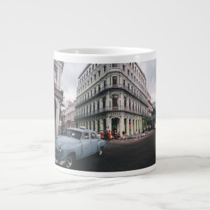 Grande Tasse Bleu Classic Vintage Car Cityscape