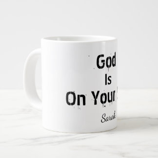Grande Tasse Bold Modern White Name Faith God Is On Your Side