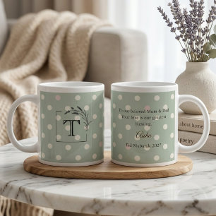 Grande Tasse Cadeau des parents à monogramme à pois vert sauge