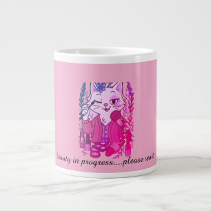 Grande Tasse caféine d'abord, eyeliner ensuite