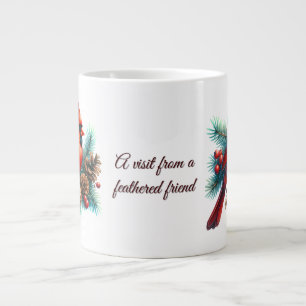 Grande Tasse Cardinal sur la branche des pins avec les baies d'