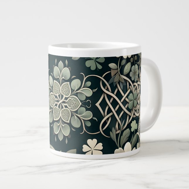 Grande Tasse Charme floral du trèfle celtique (Devant droit)