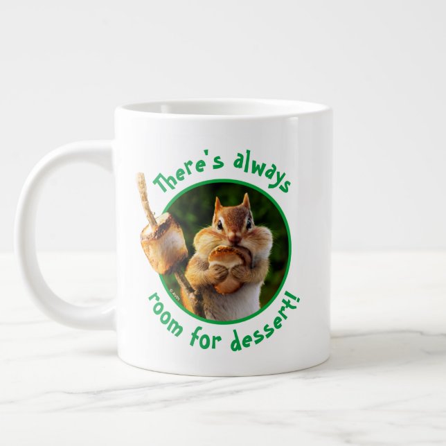 Grande Tasse Chipmunk Mangant Marshmallow (Gauche)