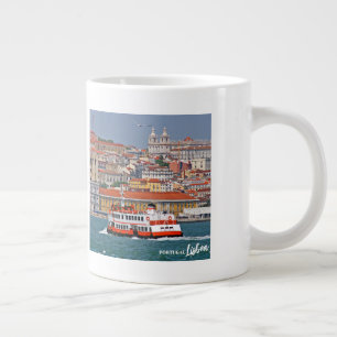 Grande Tasse Ciel de Lisbonne avec vieux ferry sur le fleuve Ta