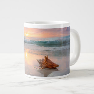 Grande Tasse Coquille de conque sur la plage Jamaïque