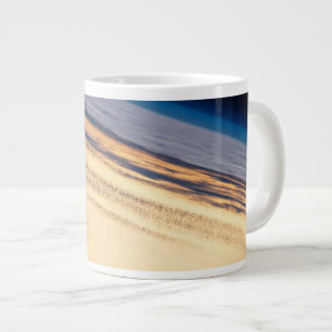 Grande Tasse Coucher De Soleil Orbital Au Large De La Basse Cal