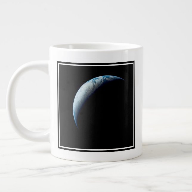 Grande Tasse Crescent Terre De La Mission Apollo 4. 2 (Gauche)