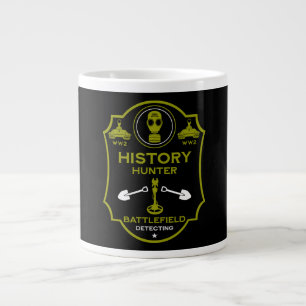 Grande Tasse Détecteur de métal sur le champ de bataille de tra