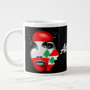 Grande Tasse Drapeau et carte du Liban sur le visage de la fill