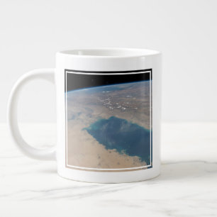 Grande Tasse Eaux Bleues Tropicales Du Golfe Persique.