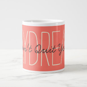 Grande Tasse Écriture de citation inspirante corail et crème de