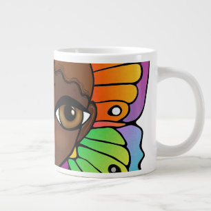 Grande Tasse Femme aux ailes papillon brillantes et colorées