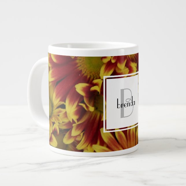 Grande Tasse Fleur personnalisée, marguerite jaune avec nom/ini (Devant gauche)