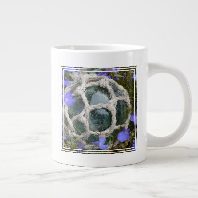 Grande Tasse Flotteur de pêche parmi les fleurs (Droite)