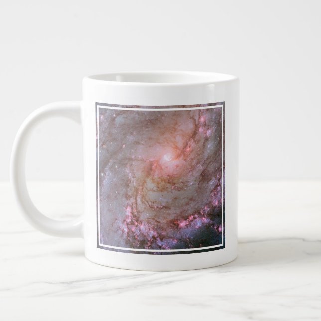 Grande Tasse Galaxie Spirale M83, Ablaze Avec Formation Star. (Gauche)