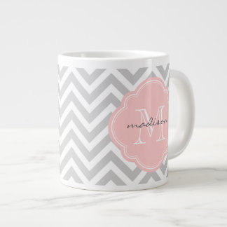 Grande Tasse Gris et rose clair Chevron Personnalisé Monogramme