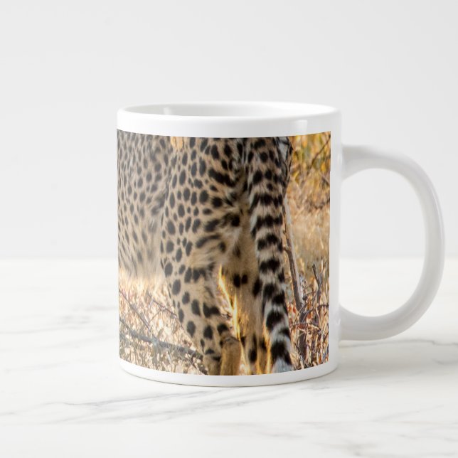 Grande Tasse Guépard regardant autour (Droite)