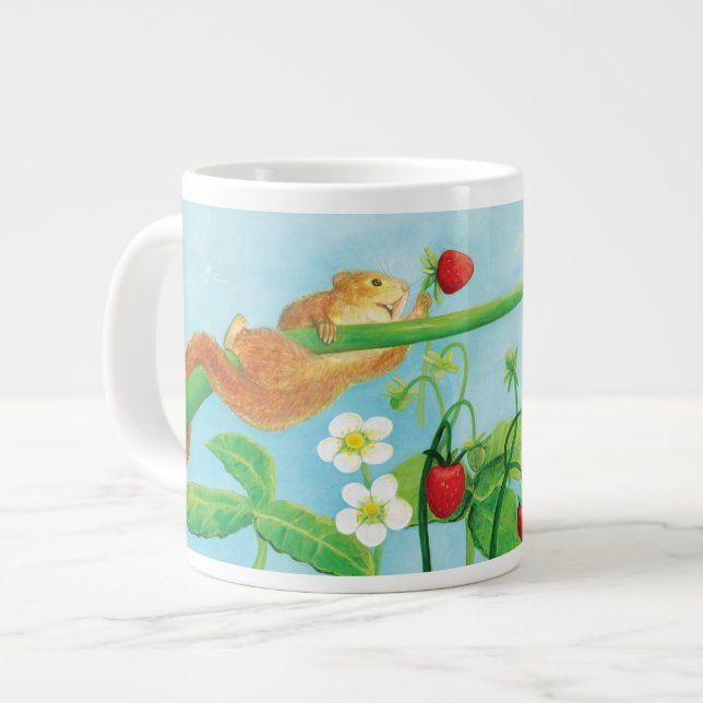 Grande Tasse Hazel Dormouse, fraises sauvages et bouffée de pis (Devant gauche)