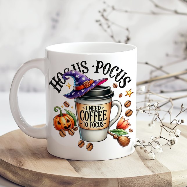 Grande Tasse "Hocus Pocus I Need Coffee to Focus" ("Hocus Pocus I Need Coffee to Focus" Giant Coffee Mug on a boho kitchen table with tiny dry flowers)