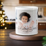 Grande Tasse Holiday Love 3 Photos<br><div class="desc">Moderne 3 photos et script "Holiday Love" avec coeur connecté dans une tasse de café en mot.</div>