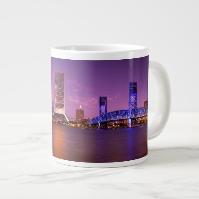 Grande Tasse Horizon de Jacksonville la Floride la nuit (Devant droit)