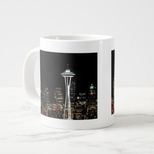 Grande Tasse Horizon de Seattle la nuit, avec l'aiguille de