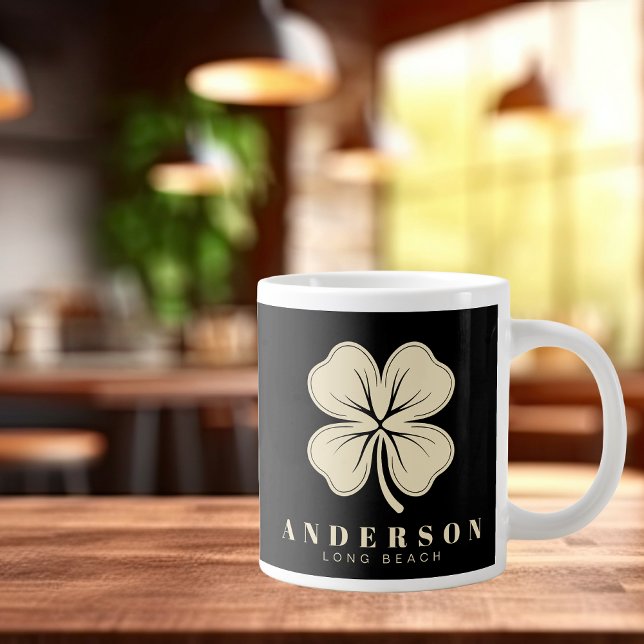 Grande Tasse Irlandais Lucky Four Leaf Clover avec nom noir (Créateur téléchargé)