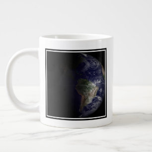 Grande Tasse La Terre À Son Équinoxe.