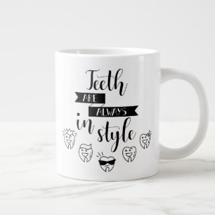 Grande Tasse Les Dents Sont Toujours En Style