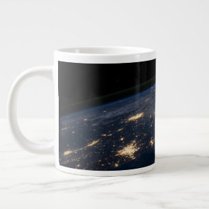 Grande Tasse Les Lumières De La Ville Du Sud Des États-Unis.