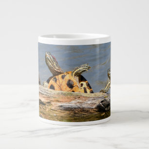 Grande Tasse Les tortues de l'eau prennent un peu de soleil