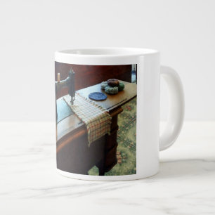 Grande Tasse Machine à coudre et pincussionnistes