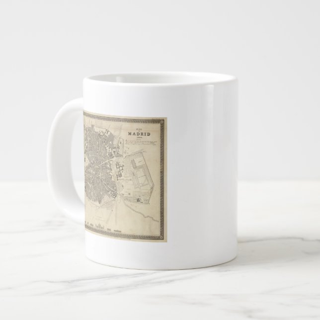 Grande Tasse Madrid, Espagne (Devant gauche)