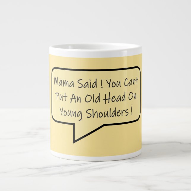 GRANDE TASSE MAMA EST UNE FEMME SAGE TYPE DE MESSAGE GRAPHIQUE (Devant)