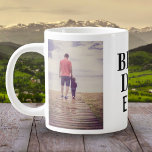 Grande Tasse Meilleur mauvais père de jour 2 Collage photo<br><div class="desc">Meilleur Mauvais Père Jour 2 Photo Collage Giant Café Mug. Personnalisez la tasse avec vos photos - insérez deux photos en modèle. Typographie moderne en noir gras Best Dad Ever - vous pouvez changer n'importe quelle partie du texte si vous voulez. Créez le cadeau de jour de votre Père personnalisé...</div>