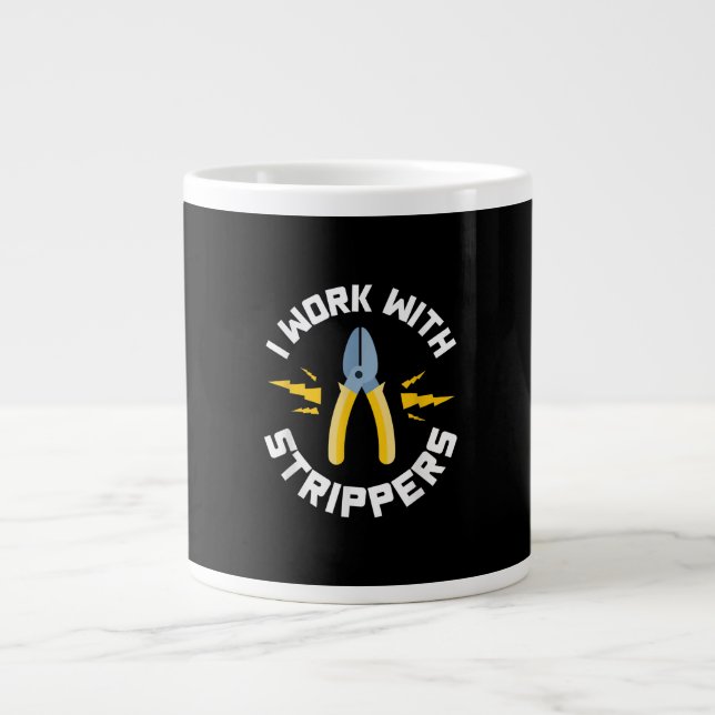Grande Tasse Mens I Work With Electrician Union (Devant)