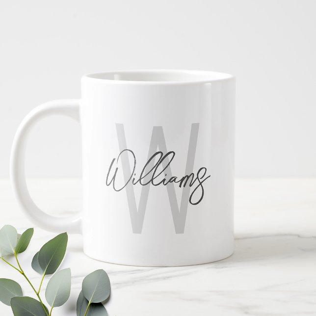 Grande Tasse Monogramme et nom personnalisés en écriture modern (Créateur téléchargé)