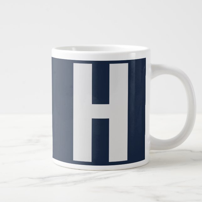 Grande Tasse Monogramme surdimensionné initial en bleu foncé et (Droite)