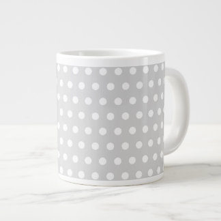 Grande Tasse Motif à points Polka gris clair et blanc.