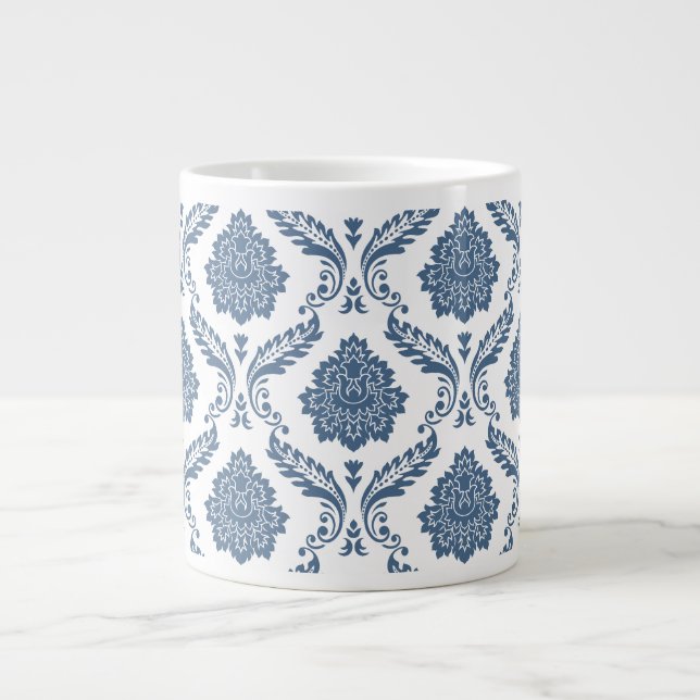 Grande Tasse Motif Damassé Rococo Bleu sur Fond Blanc (Devant)