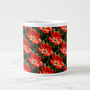 Grande Tasse Motif des Tulipes rouges