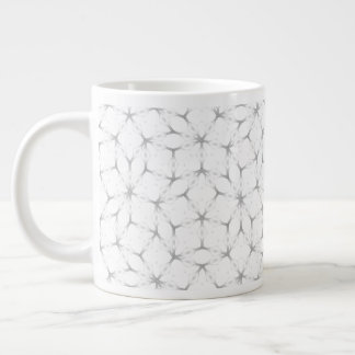 Grande Tasse Motif géométrique blanc et argenté