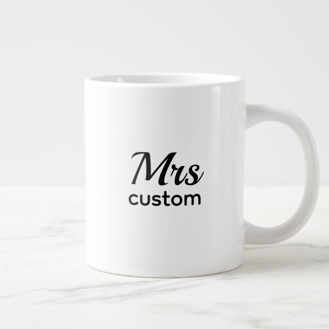 Grande Tasse Mrs Custom Personalized Name Mug–Classic Minimalis (Droite)