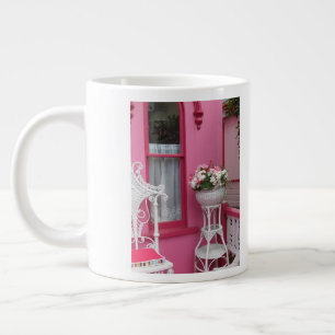Grande Tasse Panier à fleurs blanches sur rose - Martha's Viney