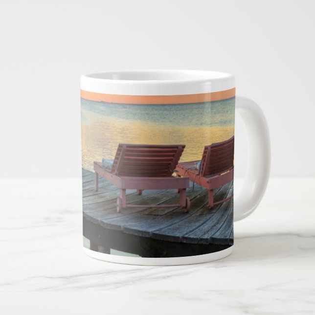 Grande Tasse Pier surplombe l'océan, Belize (Devant droit)